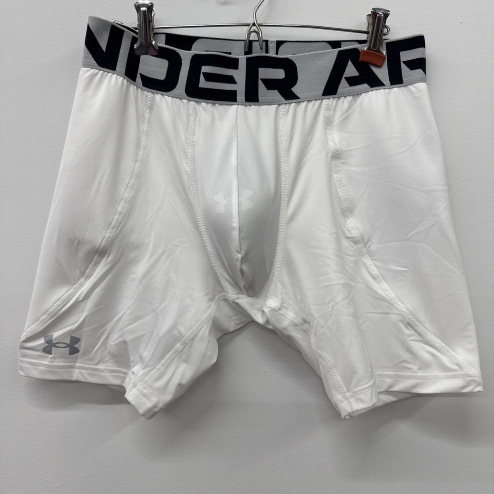 UNDER ARMOUR BOYS  HeatGear Armour Shorts SIZE YXL/TG‎